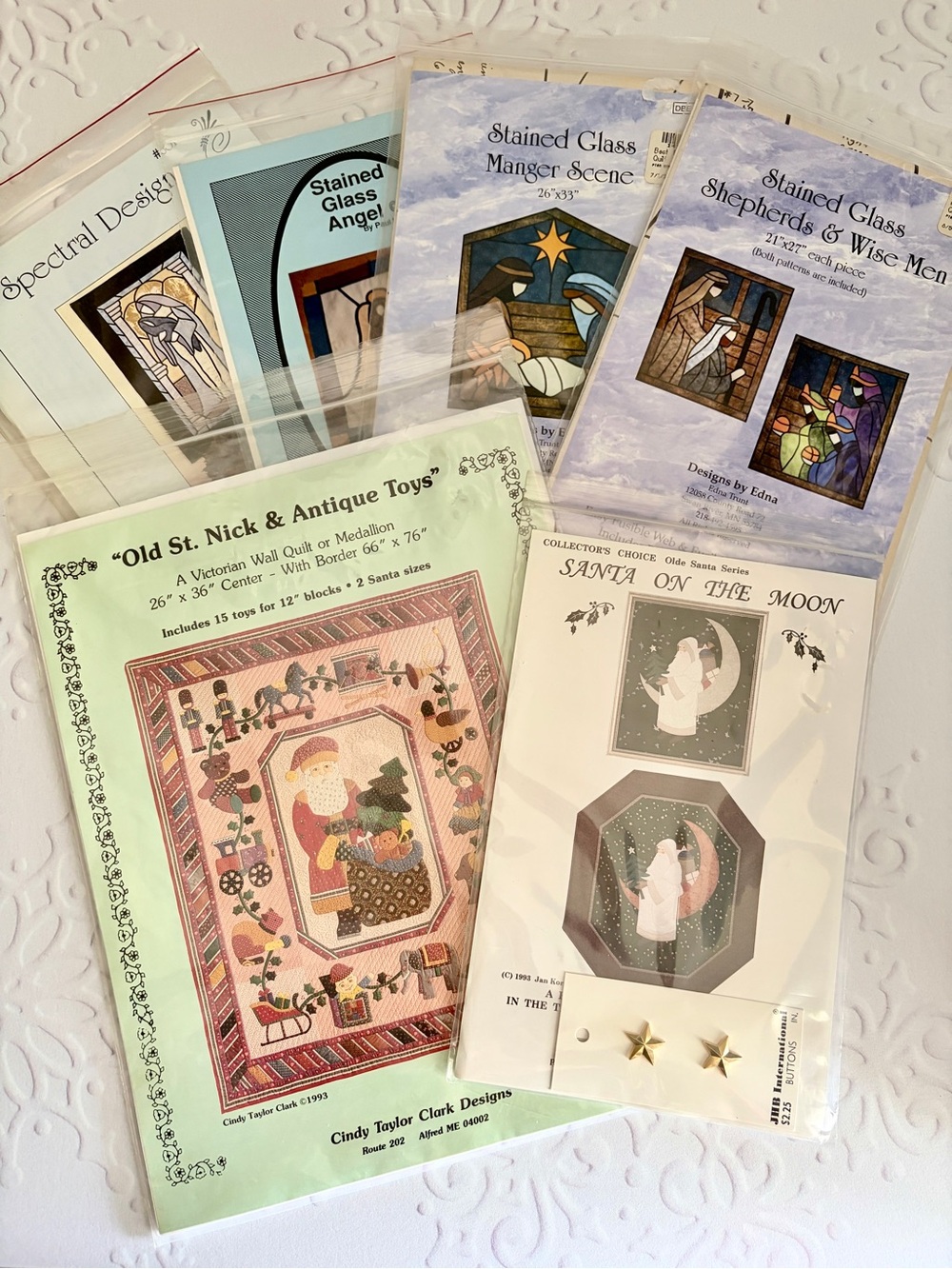 Christmas Quilt Pattern Lot | Santa Nativity Stained Glass (Vintage Classic)
